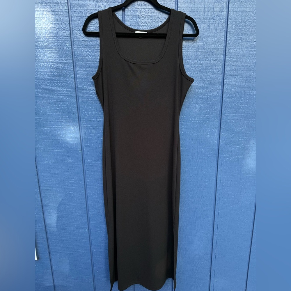 Classic Black Sleeveless Maxi Dress